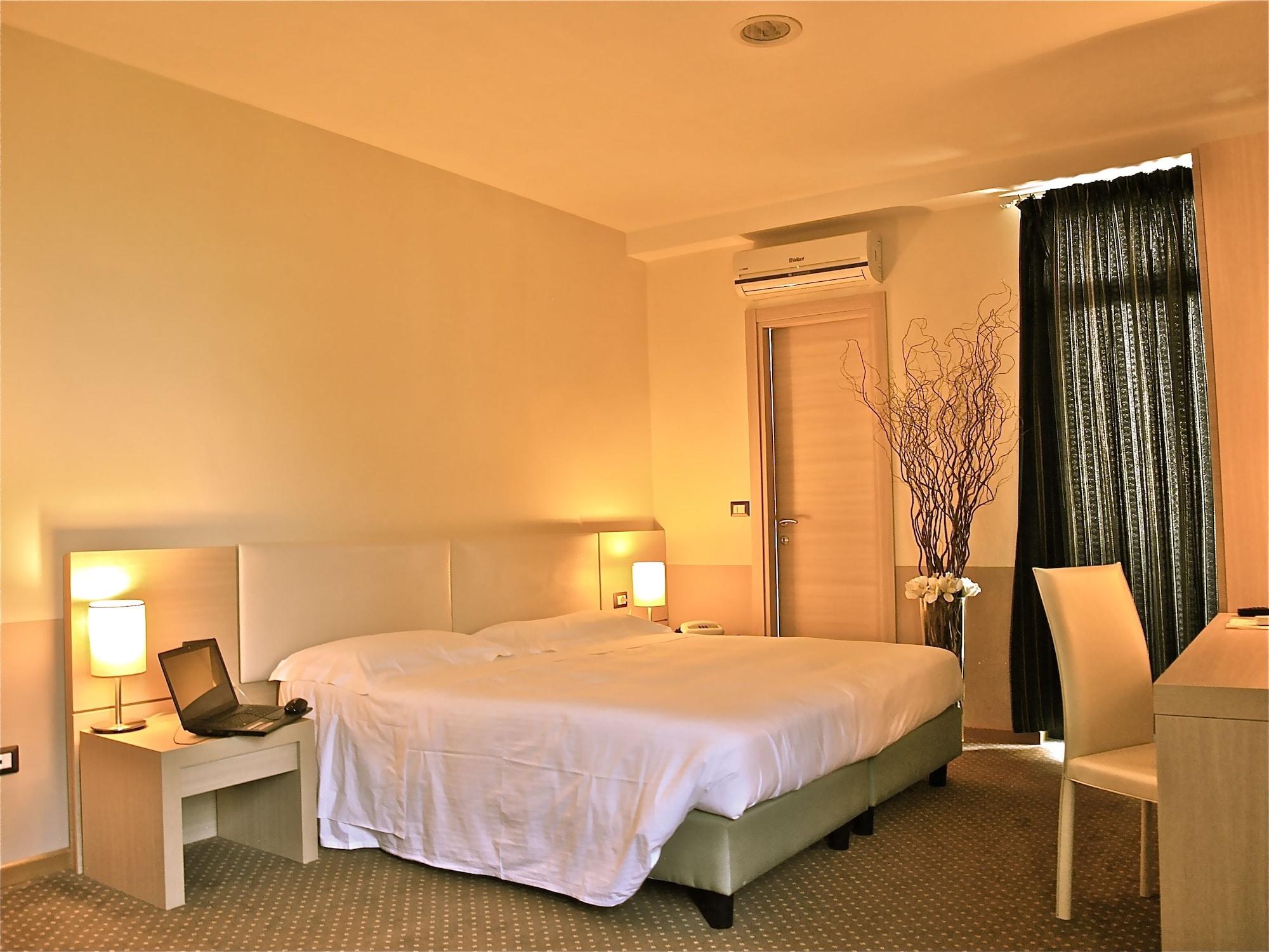 Domus Park Hotel & Spa Frascati Exterior foto